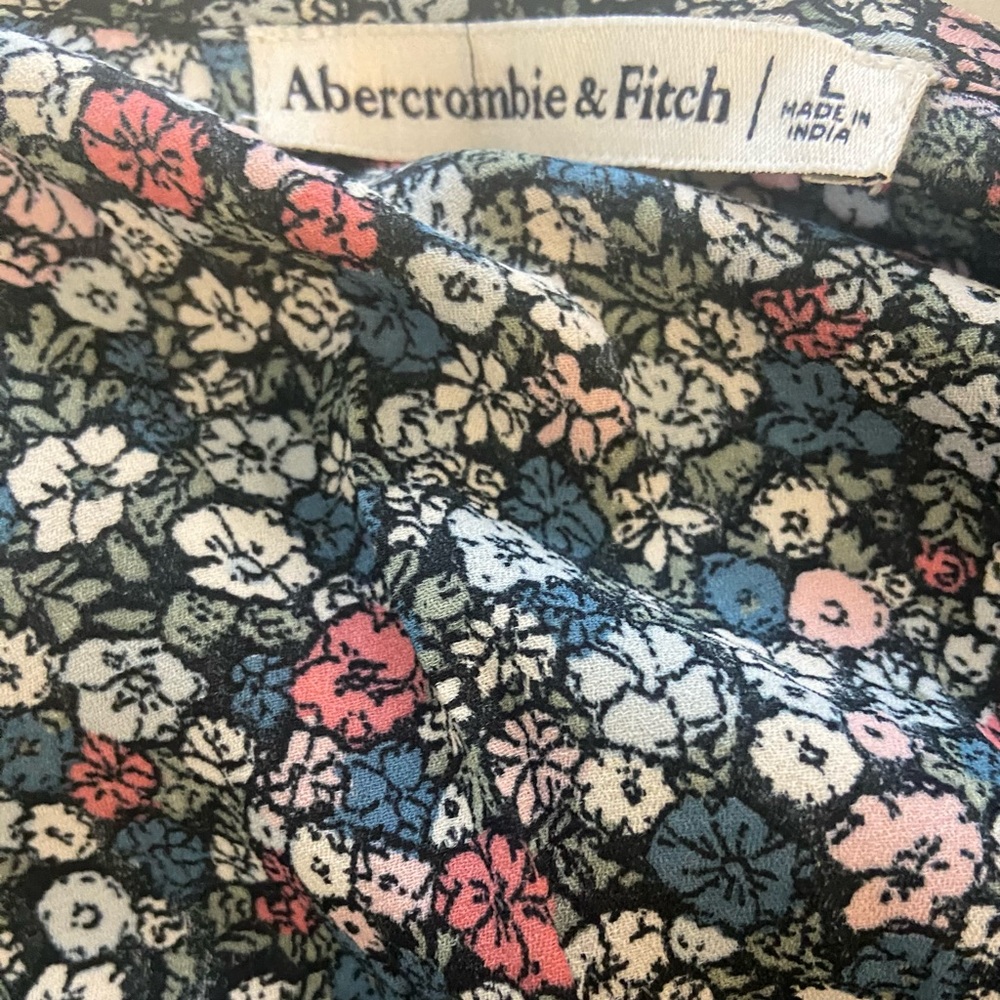 Abercrombie Floral Top - Picture 4 of 5